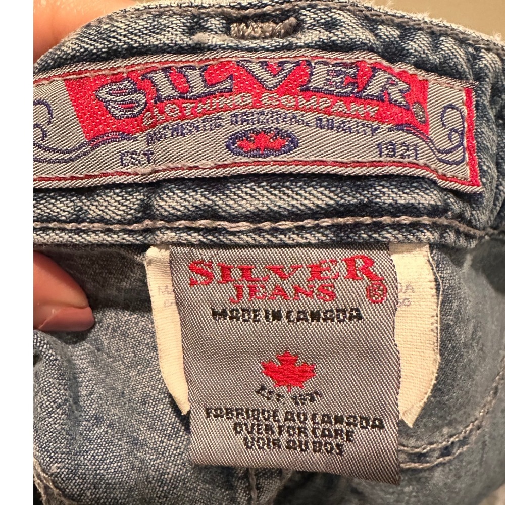 Silver Jeans - Picture 2 of 5